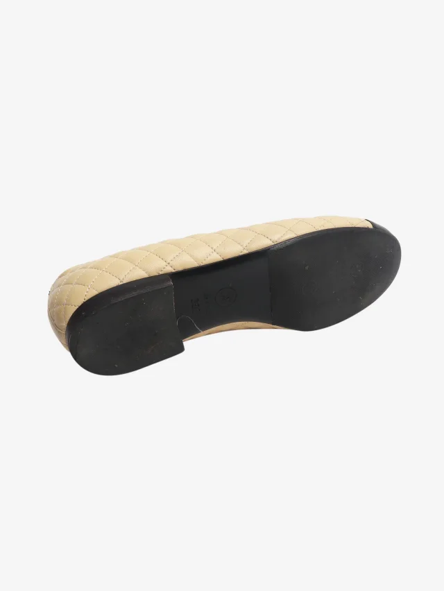 Chanel Beige leather quilted ballet flats - size EU 39 in Beige Leather from Sign of the Times, photo 7 of 7