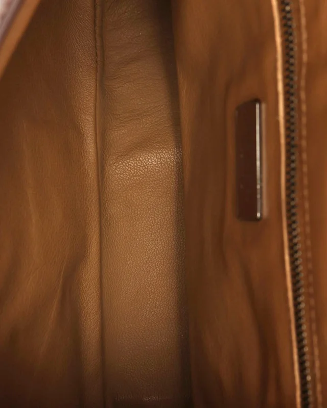 Prada Vitello England Saddle Shoulder Bag in Leather from A Retro Tale, photo 7 of 8