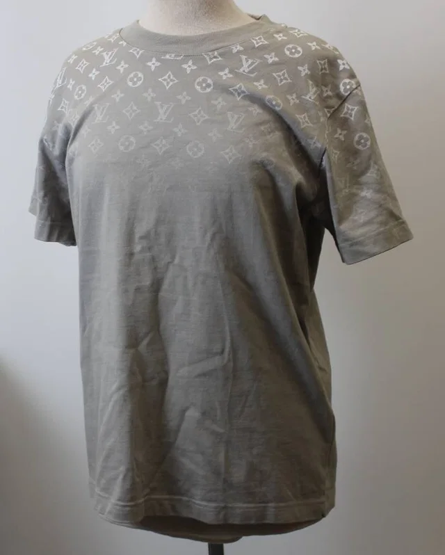 Louis Vuitton T-Shirt Grey Size: S in Grey Cotton from Oxfam Online Shop