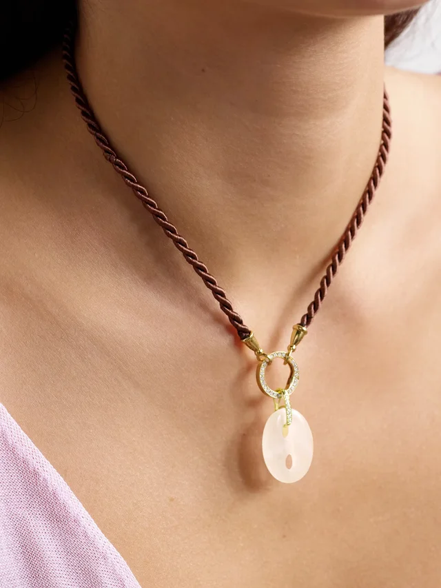 JENNA BLAKE Stone Mariner 18-karat gold, rose quartz and diamond pendant in White, photo 2 of 2 from NET-A-PORTER (Canada)