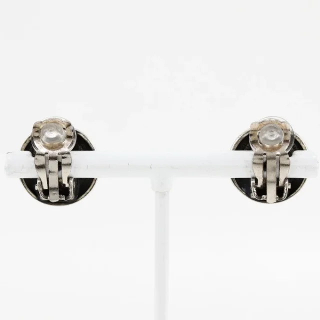 Chanel Coco Mark Metal Earrings Silver 99P in Silver Others from LuxUness, photo 3 of 8
