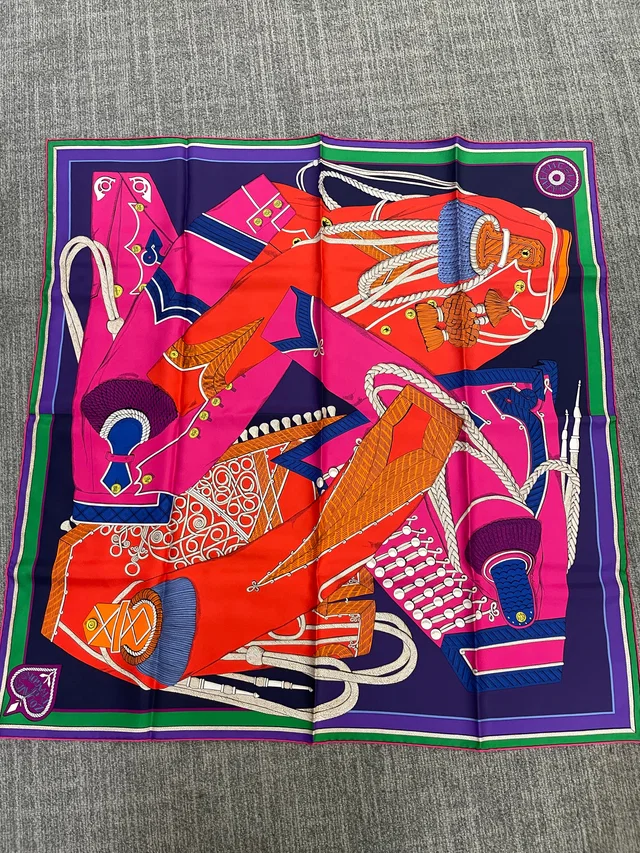 Hermès Silk 90-20 – Equestrian Elegance in Fuchsia, Orange, and Violet in Pink Silk from Luxury Promise
