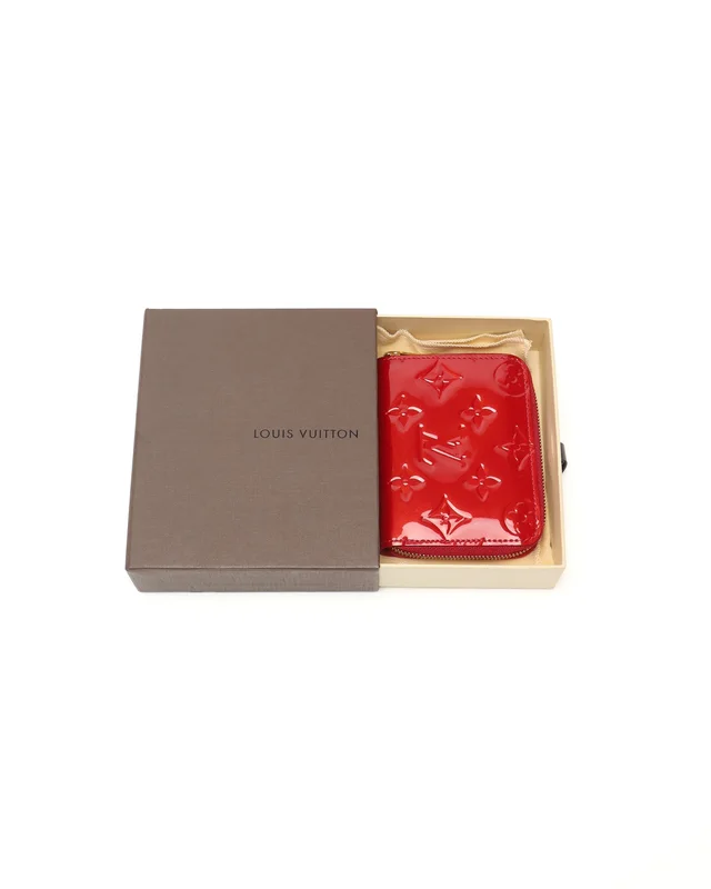 Louis Vuitton Vernis Zippy Coin Purse in Leather from A Retro Tale, photo 2 of 11
