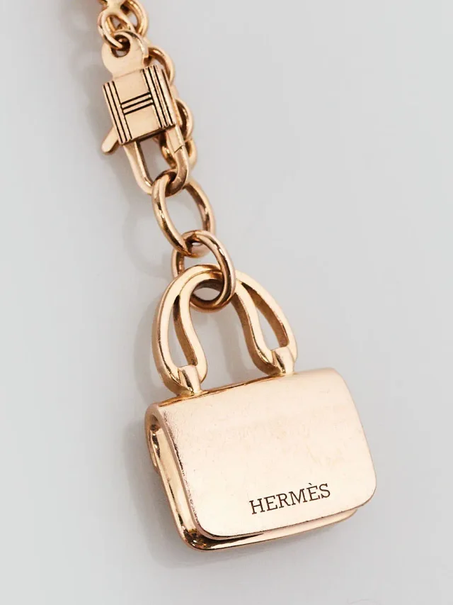 Hermès 18k Rose Gold and Diamond Constance Amulette Bracelet in Pink from Yoogis, photo 5 of 5