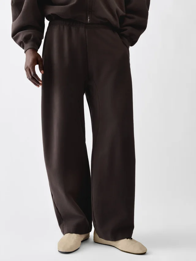 Jacquemus The Corso Mid-Rise Sweatpants, photo 2 of 4 from SENSER