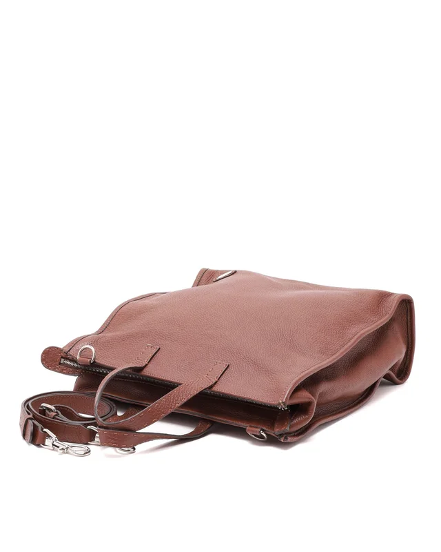 Fendi Selleria Tote Bag in Leather from A Retro Tale, photo 5 of 8