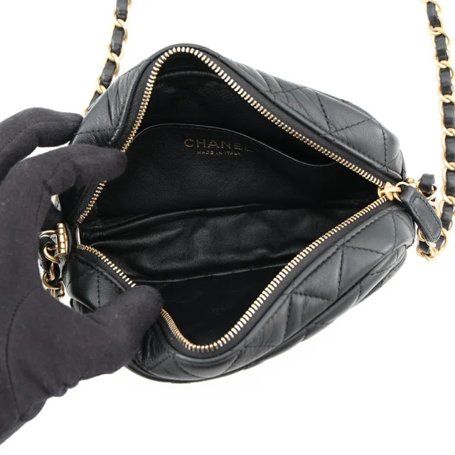 Chanel Matelasse ChainShoulder Bag BlackA91796 Lambskin Size 18 in Lambskin from GALLERY RARE, photo 5 of 15