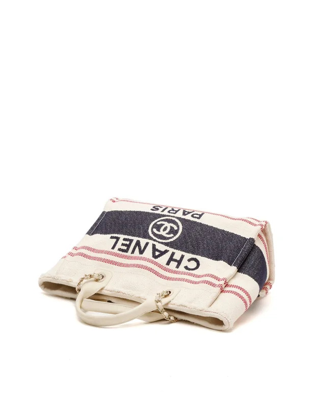 Chanel Deauville MM Tote Bag in Canvas from A Retro Tale, photo 5 of 14