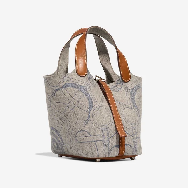 Hermès Picotin 18 Felt / Barenia Gris Clair in Grey Leather from SACLÀB, photo 5 of 8