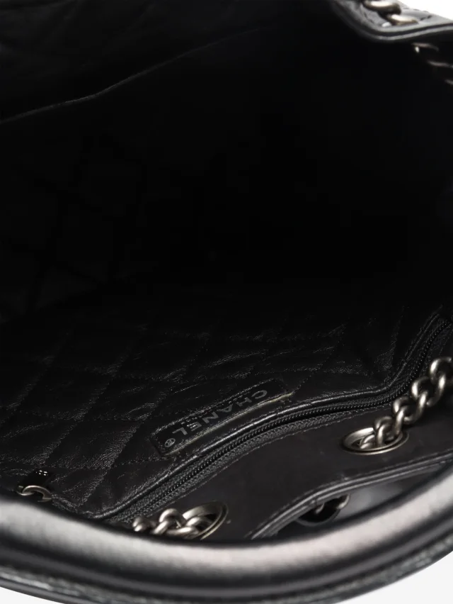 Chanel Black 2016 diamond stitching backpack in Black Leather from Sign of the Times, photo 7 of 9