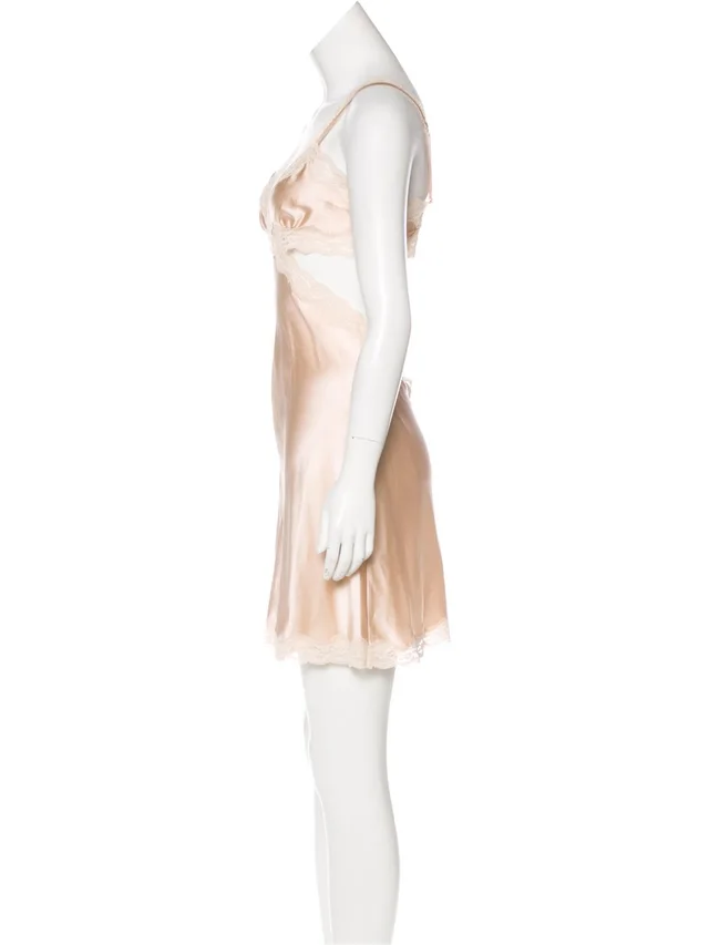Stella McCartney Clara Whispering Pink Silk Lace-Trim Chemise in pink Silk from Poshmark, photo 4 of 13