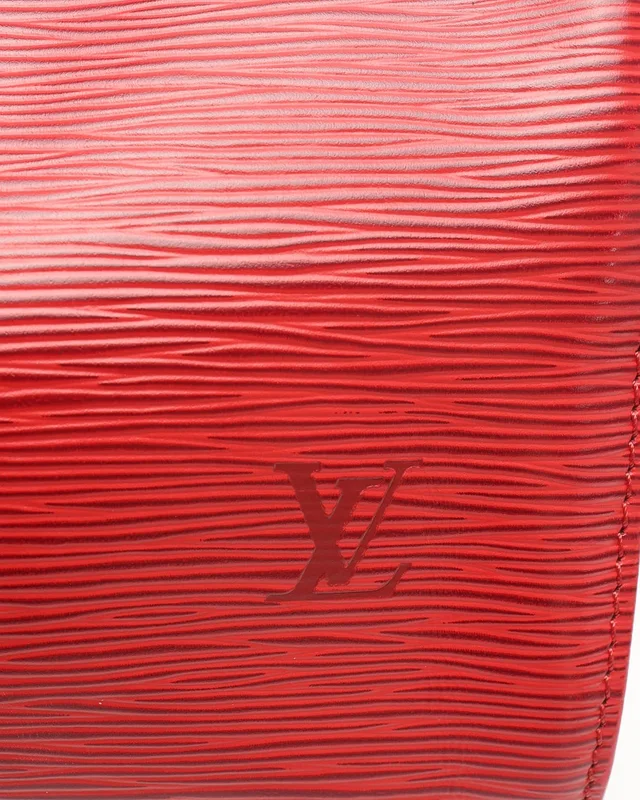 Louis Vuitton Epi Speedy 25 Bag in Leather from A Retro Tale, photo 6 of 13