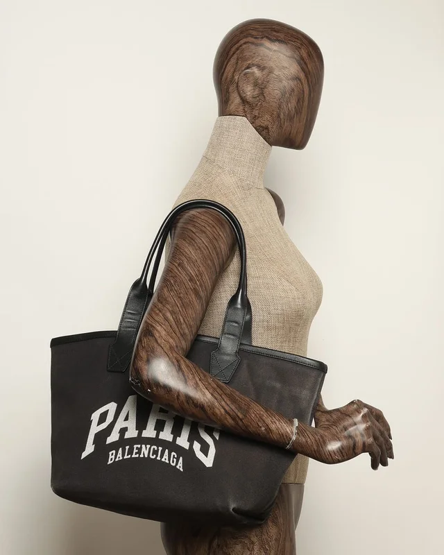 Balenciaga Cities Paris Tote Bag in Canvas from A Retro Tale, photo 8 of 8