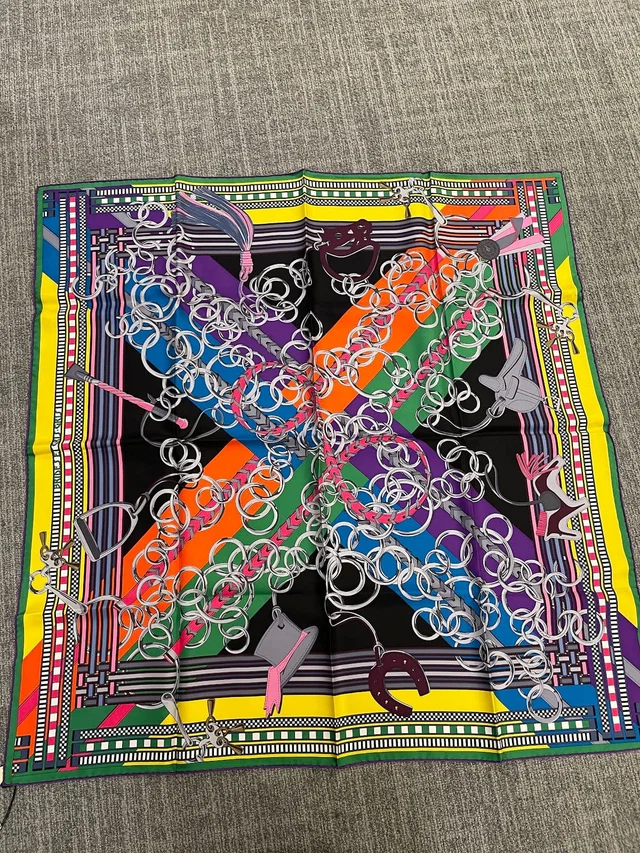Hermès 90* Silk Scarf in Silk from Luxury Promise