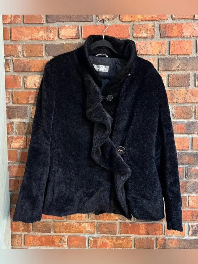 Max Mara Womens Vintage 90’s Alpaca Virgin Wool Teddy Jacket Black 14 in black Wool from Poshmark