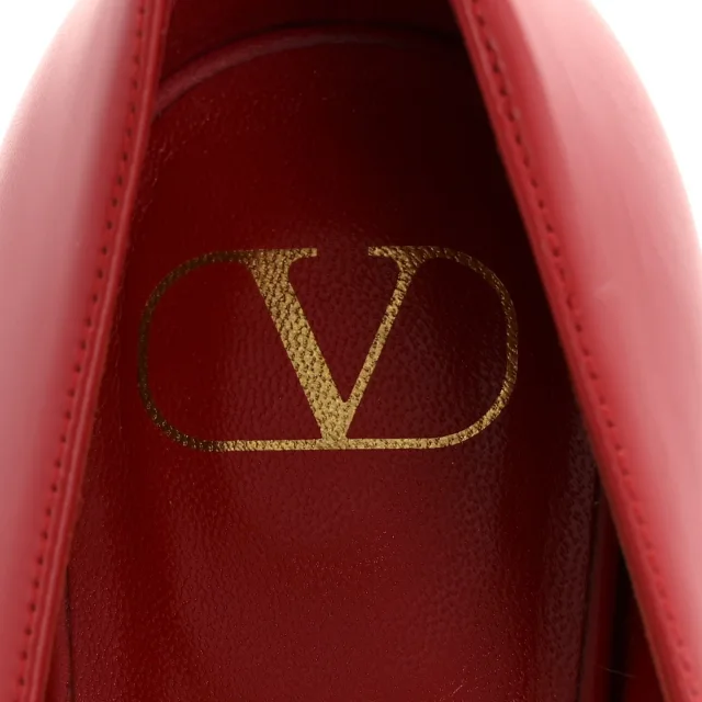 Valentino Garavani Nappa Vlogo Flats 38.5 Rouge Pur in Red Nappa leather from FASHIONPHILE, photo 8 of 11
