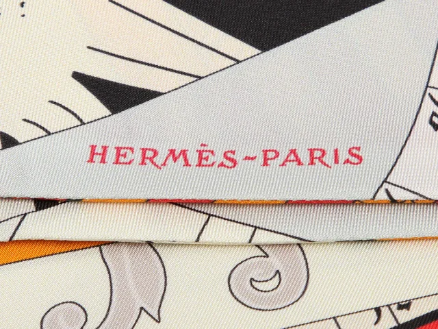 Hermès Astrologie Nouvelle Silk Maxi Twilly in Silk from Ann's Fabulous Finds, photo 3 of 5