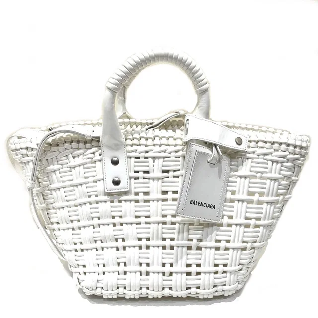 Balenciaga Shoulder Bag Patent Leather in Patent leather from The Reluxe