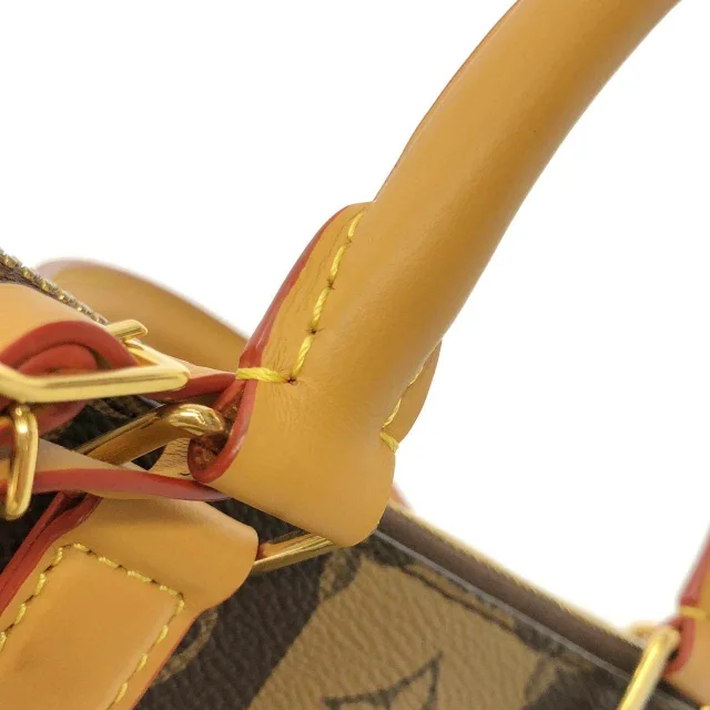 Louis Vuitton Sac Plat Messenger Monogram Shoulder Bag in Brown Canvas from LuxUness, photo 6 of 9