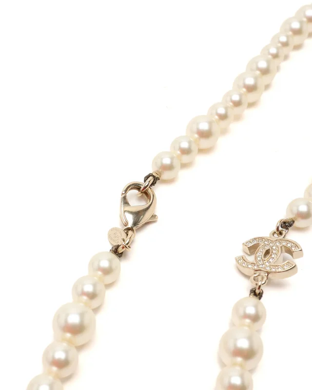 Chanel Coco Mark Long Pearl Necklace from A Retro Tale, photo 3 of 3