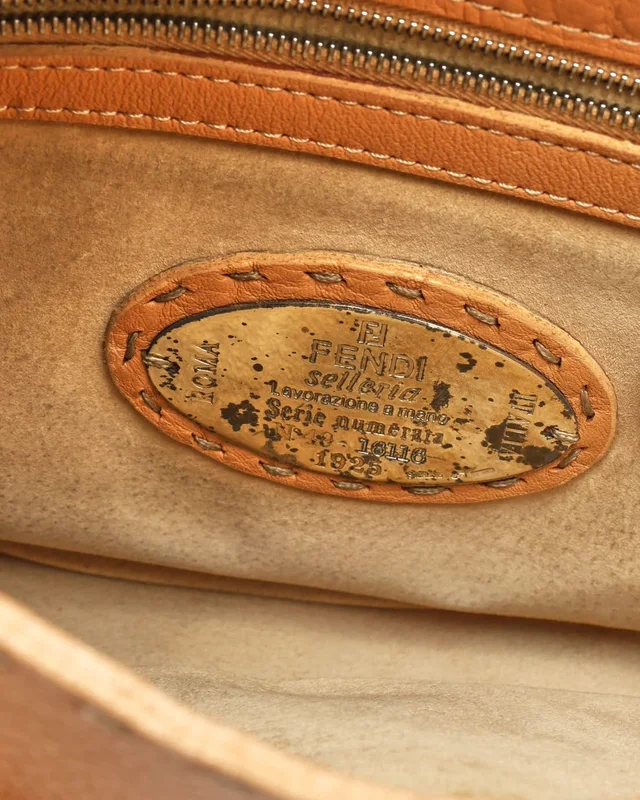 Fendi Selleria Mamma Bag in Caviar leather from A Retro Tale, photo 9 of 13