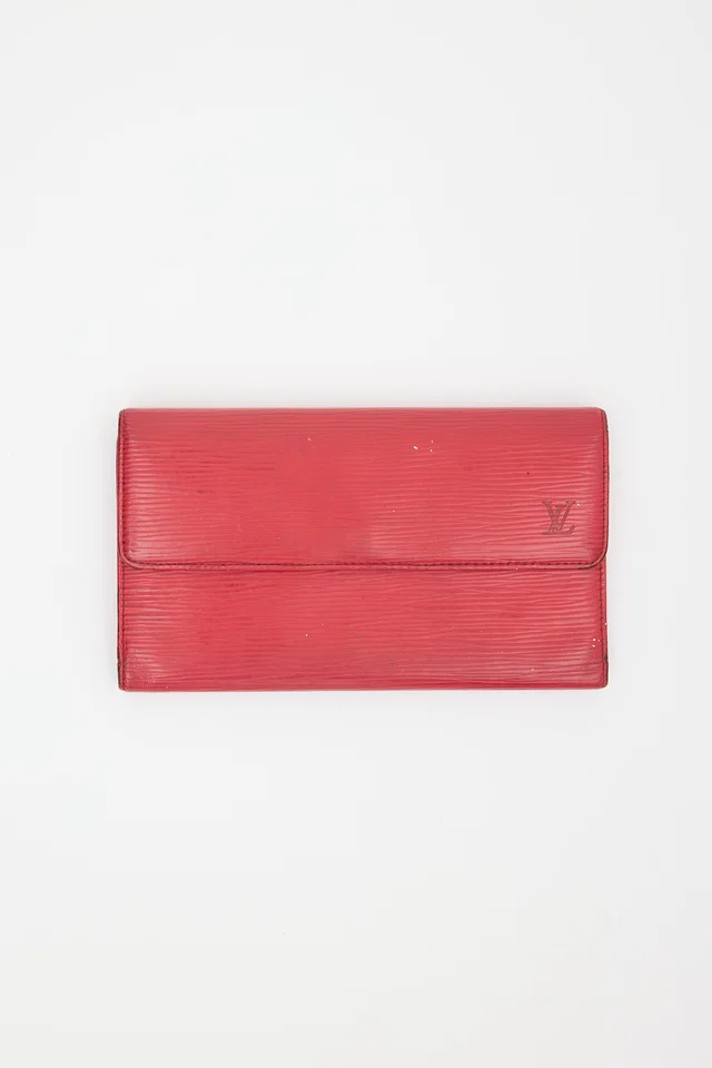Louis Vuitton 1992 Epi Leather Trifold Wallet in Leather from VSP Consignment