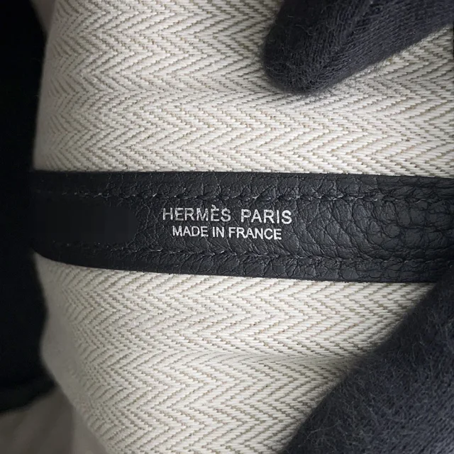 Hermès Garden Party Black Togo Leather Size TPM in Black Togo leather from GALLERY RARE, photo 6 of 7