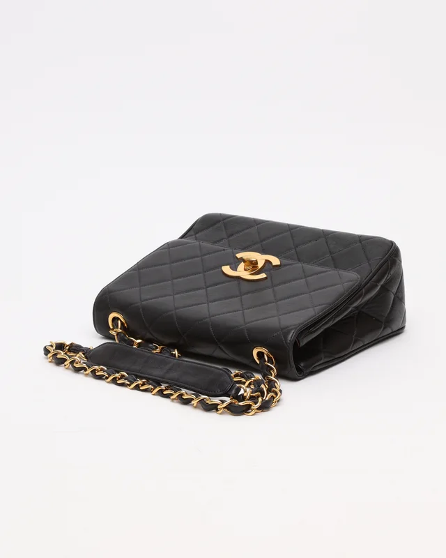 Chanel CC Classic Crossbody Bag in Leather from A Retro Tale, photo 5 of 11