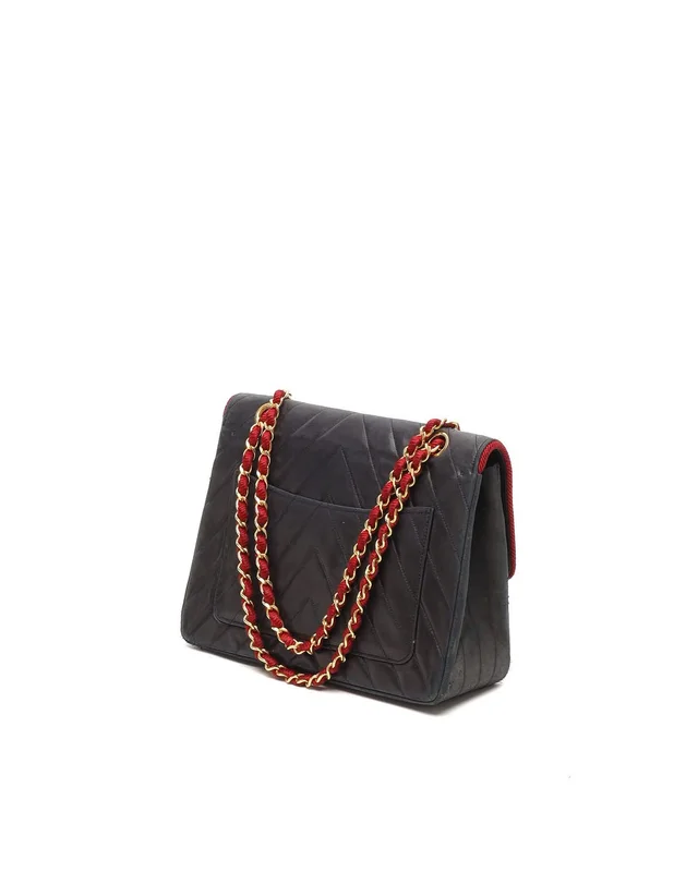 Chanel Chevron Braided Trim Flap Bag in Leather from A Retro Tale, photo 3 of 13