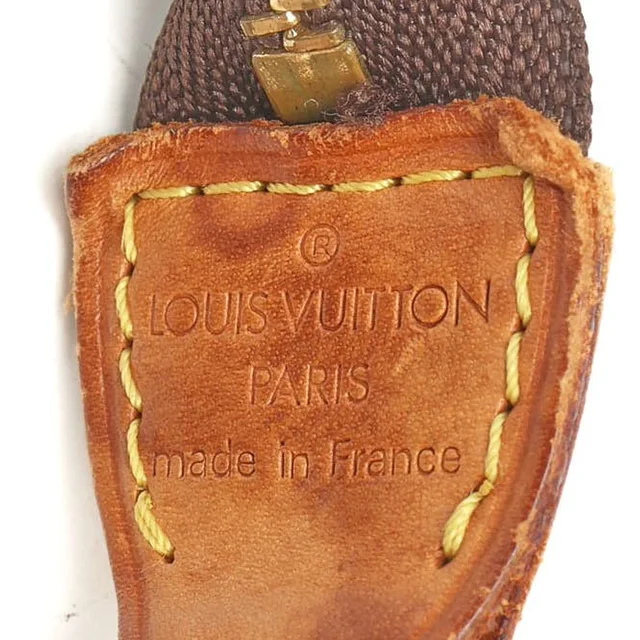 Louis Vuitton Monogram Pochette Accessories Bag in Coated canvas from A Retro Tale, photo 6 of 8