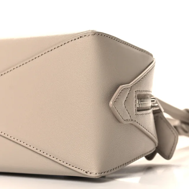Alaïa Shiny Goatskin Medium Le Teckel Bag Grege in Goatskin from FASHIONPHILE, photo 9 of 12
