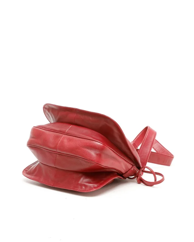 Loewe Vintage Flamenco Bag in Leather from A Retro Tale, photo 4 of 9