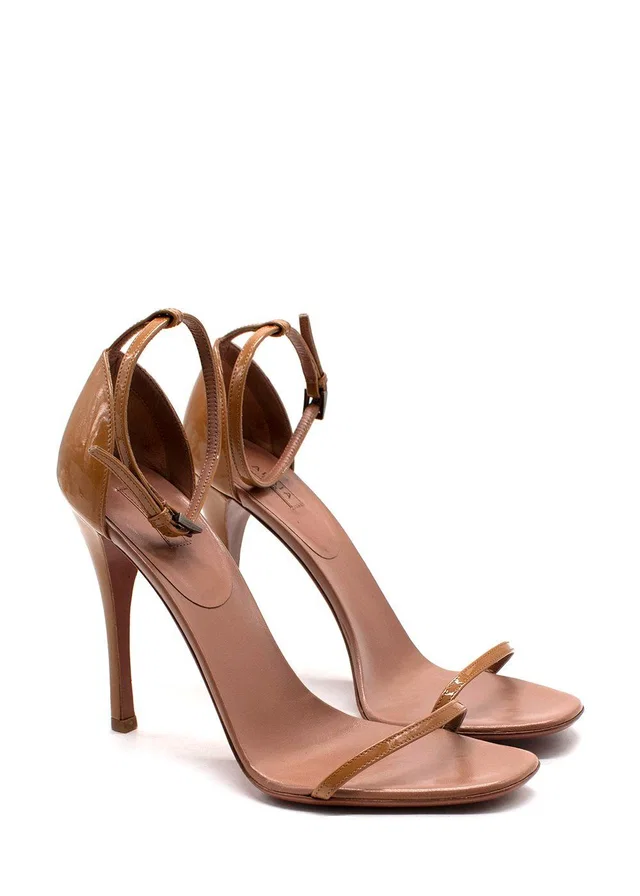 Alaïa Beige Barely There Sandals in Patent Leather in Beige Patent leather from HEWI