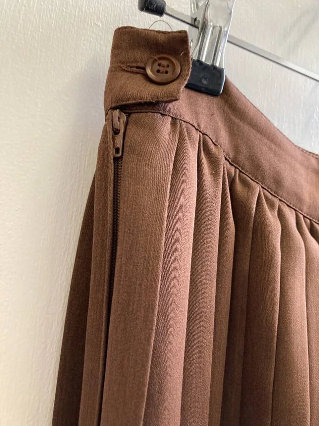 Max Mara Pleated Skirt Brown Size: 12 in Brown Polyester from Oxfam Online Shop, photo 2 of 2