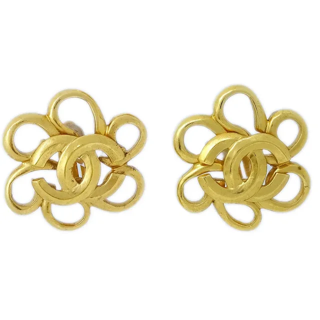 Chanel 1996 Flower Earrings Clip-On Gold 96P in Gold from AMORE Vintage Tokyo