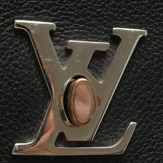 Louis Vuitton Taurillon Lockme II BB Bag in Leather from A Retro Tale, photo 6 of 13