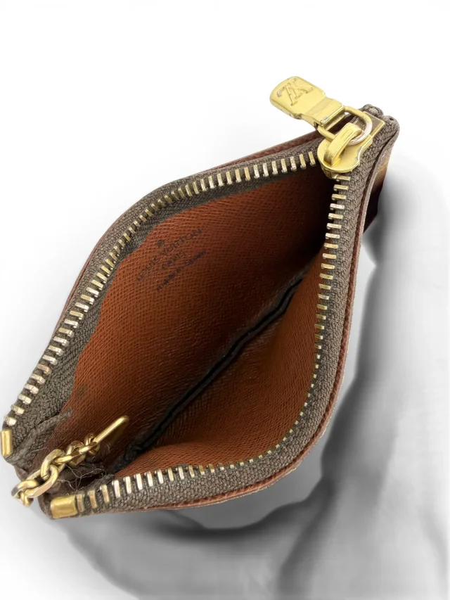 Louis Vuitton Monogram Key Pouch in Coated canvas from Season 2 Consign, photo 6 of 6
