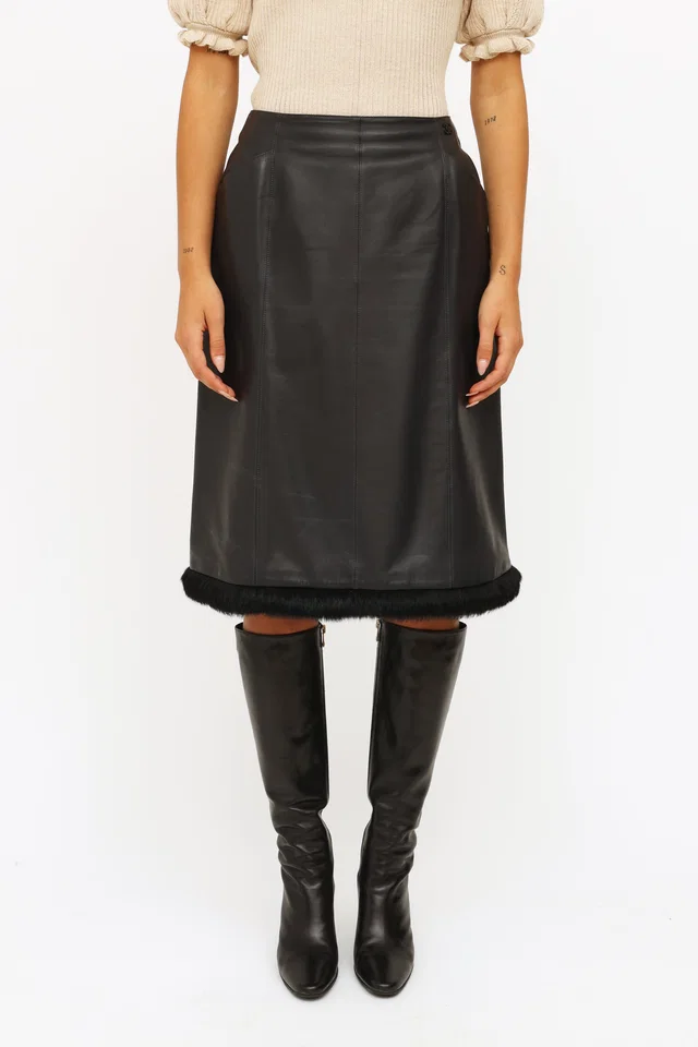 Chanel Fall 2002 Leather Fur Trim Skirt in Leather from VSP Consignment