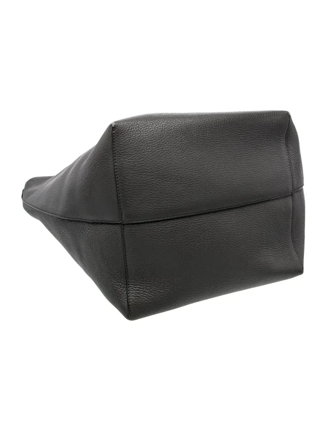 The Row Park Tote Large in black Leather from The RealReal, photo 5 of 6