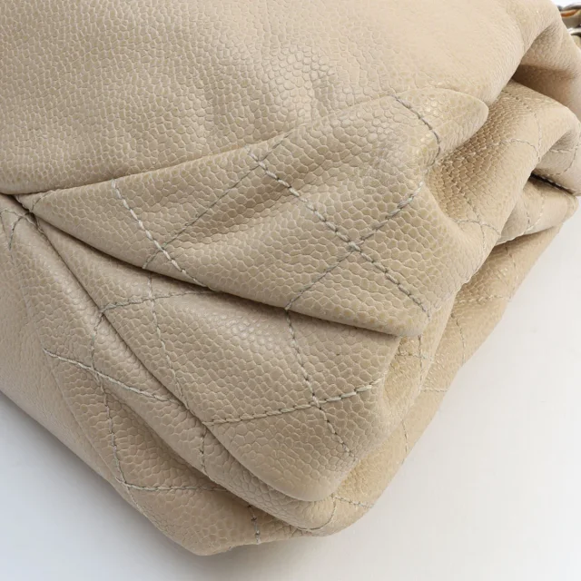 Chanel 2009-era Caviar Skin CC Mark Stitch Chain Tote Bag in Light Beige in Beige Caviar leather from VINTAGE QOO TOKYO, photo 11 of 15