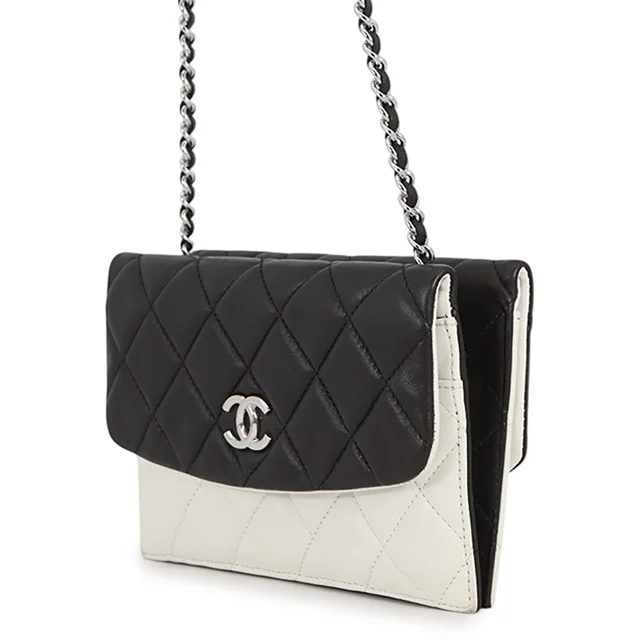 Chanel Matelasse Chain Wallet Double Face Black/White Lambskin in Black Lambskin from GALLERY RARE, photo 2 of 2