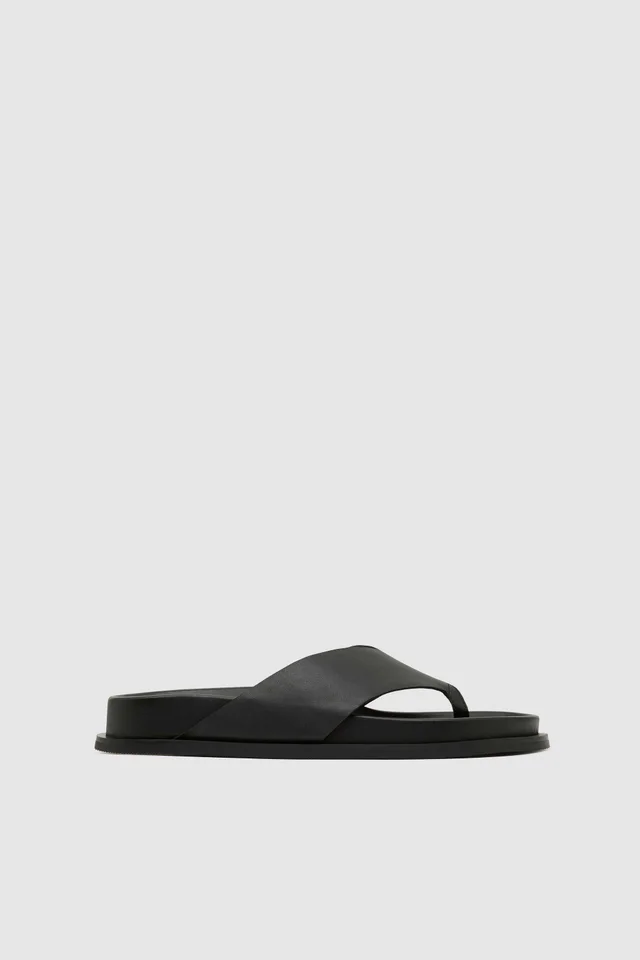 St Agni Classic Thong Slide - Black from St. Agni, photo 1 of 1