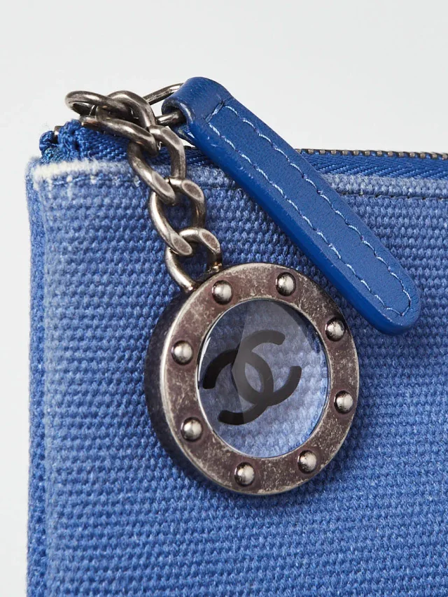 Chanel Blue/White Canvas La Pausa Medium O-Zip Case in White Canvas from Yoogis, photo 5 of 8