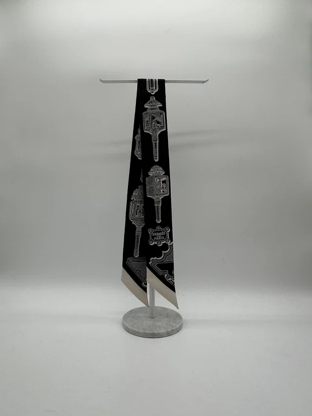 Hermès Merveilleuses Lanternes Twilly Noir in Black from Luxury Promise
