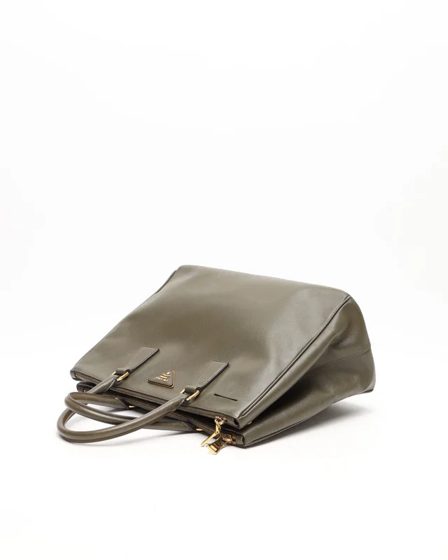 Prada Large Saffiano Lux Galleria Double Zip Bag in Saffiano leather from A Retro Tale, photo 4 of 12