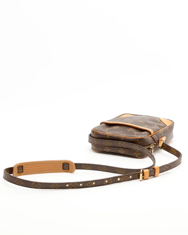 Louis Vuitton Monogram Danube Bag in Coated canvas from A Retro Tale, photo 5 of 9