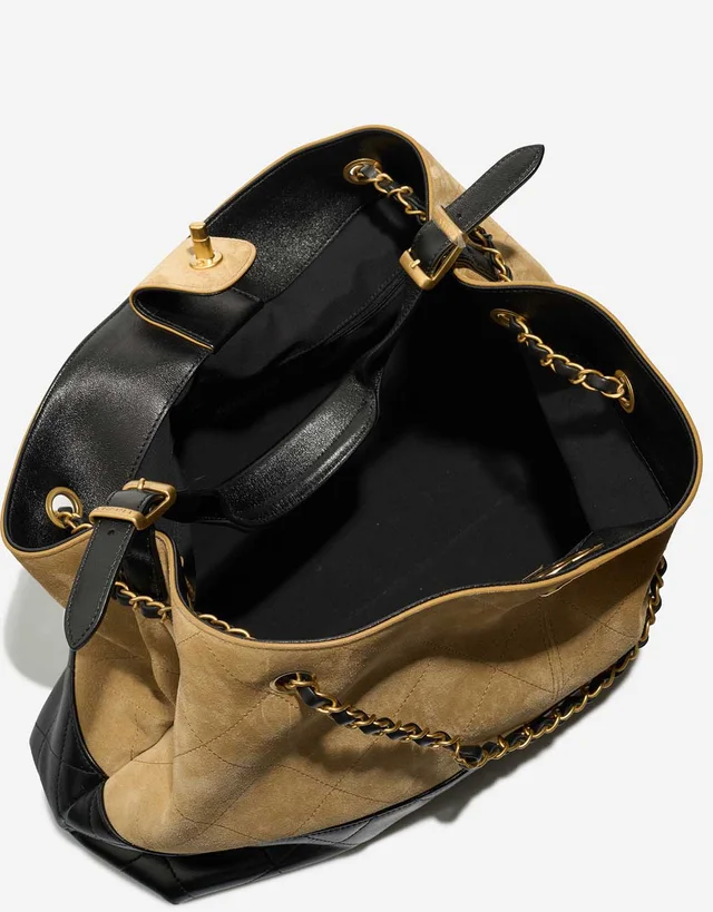 Chanel 25A Two-Tone Tote Bag Medium Suede / Lamb Beige / Black in Beige, Black, Multicolour Suede from SACLÀB, photo 9 of 10