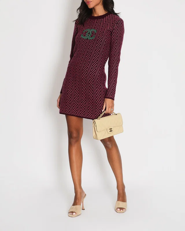 Chanel FW/21 Purple, Green Zig Zag Cashmere Dress with CC Logo Size FR 36 (UK 8) in Green Cashmere from Sellier