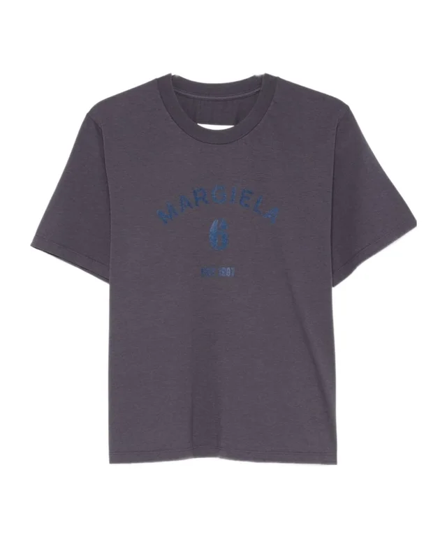 Short-sleeved T-shirt