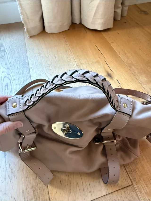 Mulberry Soft Leather Tote In Blush Taupe With Gold Hardware in Taupe Leather from Poshmark, photo 3 of 15